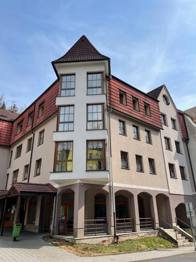 Apartmany U Posty Jáchymov Zewnętrze zdjęcie